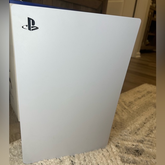SOLD! Sony PS5 l New Condition Original Packaging 825GB - Picture 2 of 14